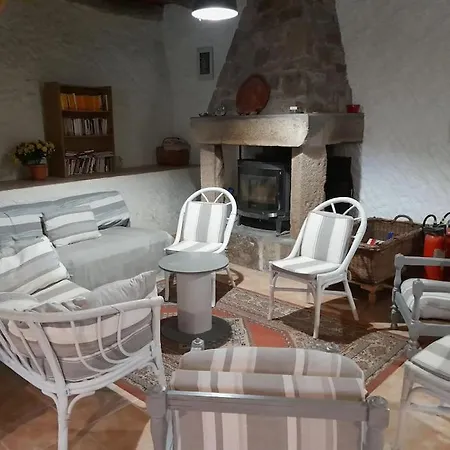 Au Bord Du Doux, Moulin Isole, Rustique Hébergement de vacances Arlebosc