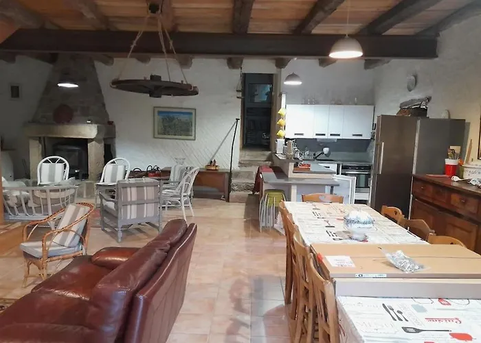Casa de Férias Au Bord Du Doux, Moulin Isole, Rustique Arlebosc